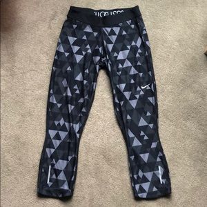 Nike Crop Leggings